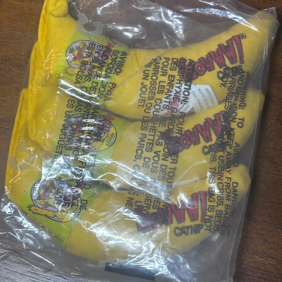 Catnip Banana Cat Toy - Yellow - Picture 4 of 6